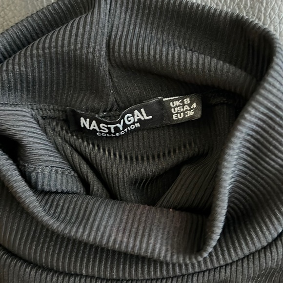 Sexy Nastygal mock turtleneck body suit, size 4 - Picture 3 of 3